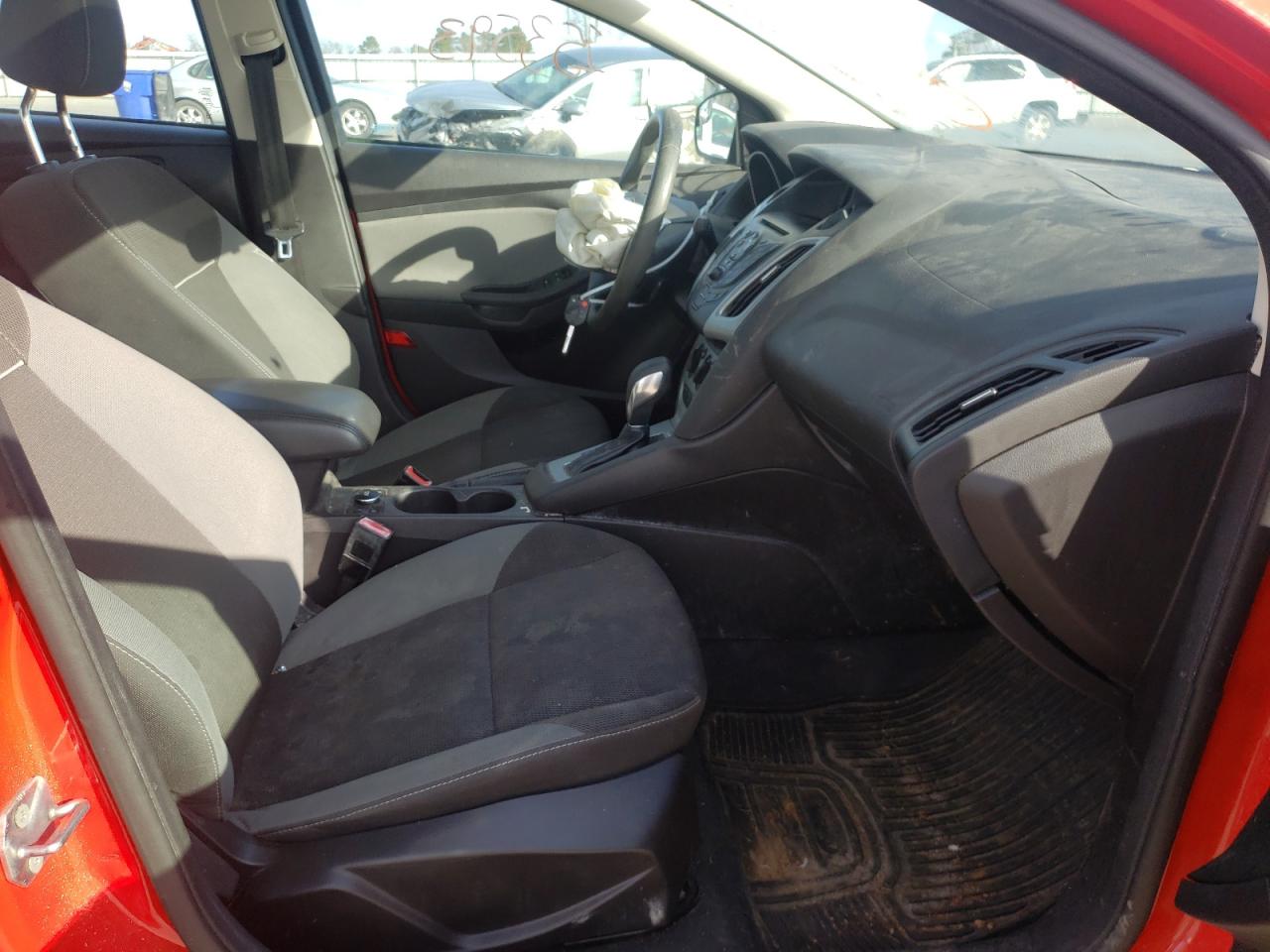 Photo 5 from auction – 2012 FORD FOCUS SE with VIN 1FAHP3F27CL381041