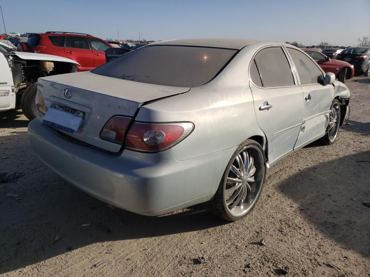 Photo 4 from auction – 2003 LEXUS ES 300 with VIN JTHBF30G330094013