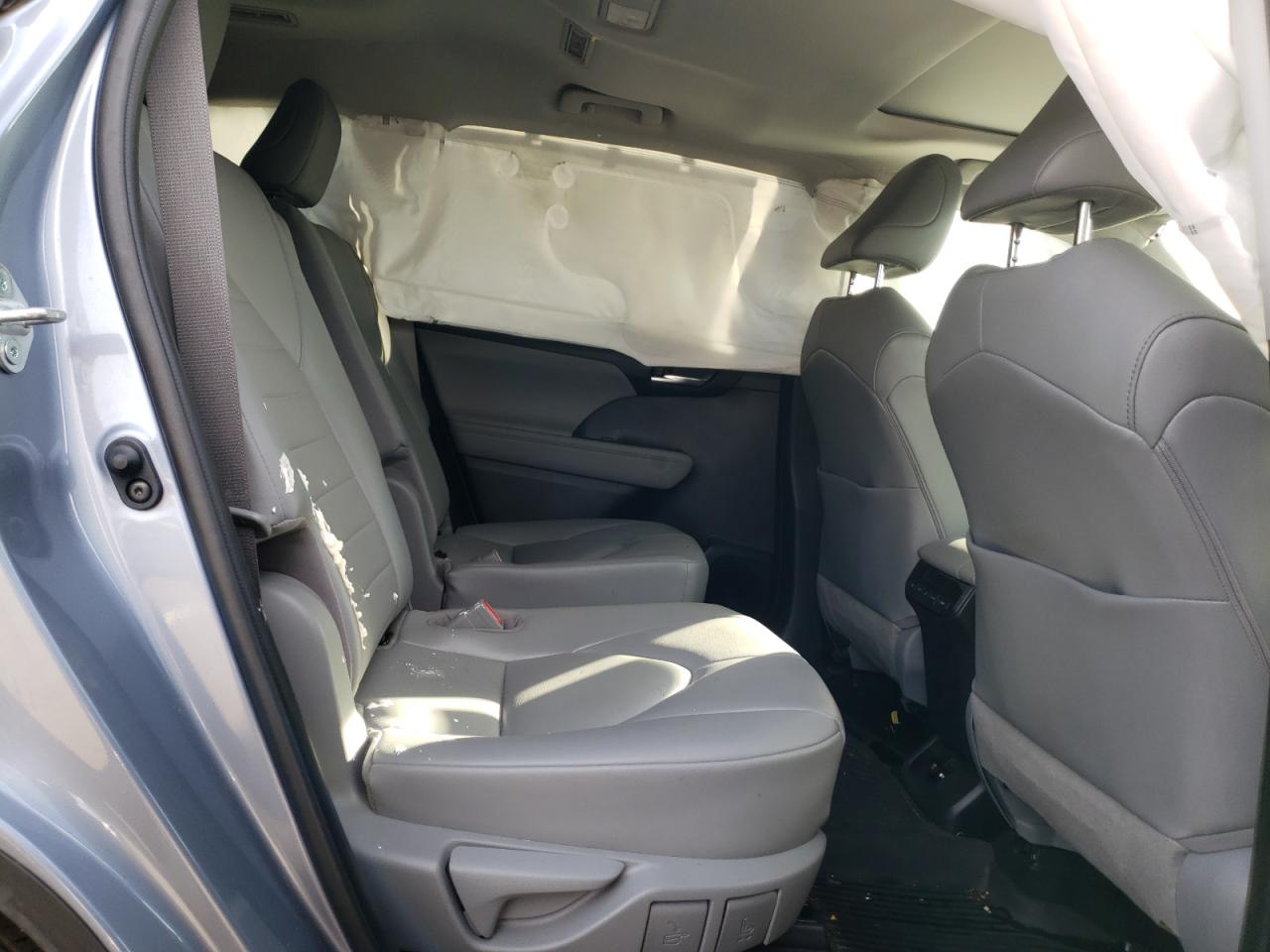 Photo 6 from auction – 2021 TOYOTA HIGHLANDER with VIN 5TDGZRBH4MS077596