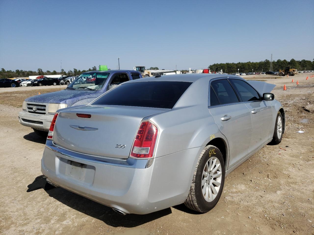 Photo 4 from auction – 2012 CHRYSLER 300 with VIN 2C3CCAAG2CH104452