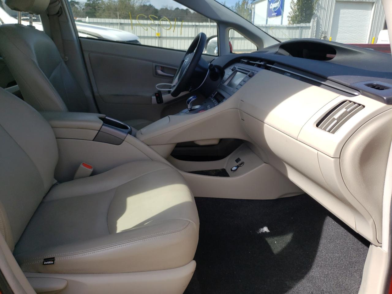 Photo 5 from auction – 2015 TOYOTA PRIUS with VIN JTDKN3DU1F0454906