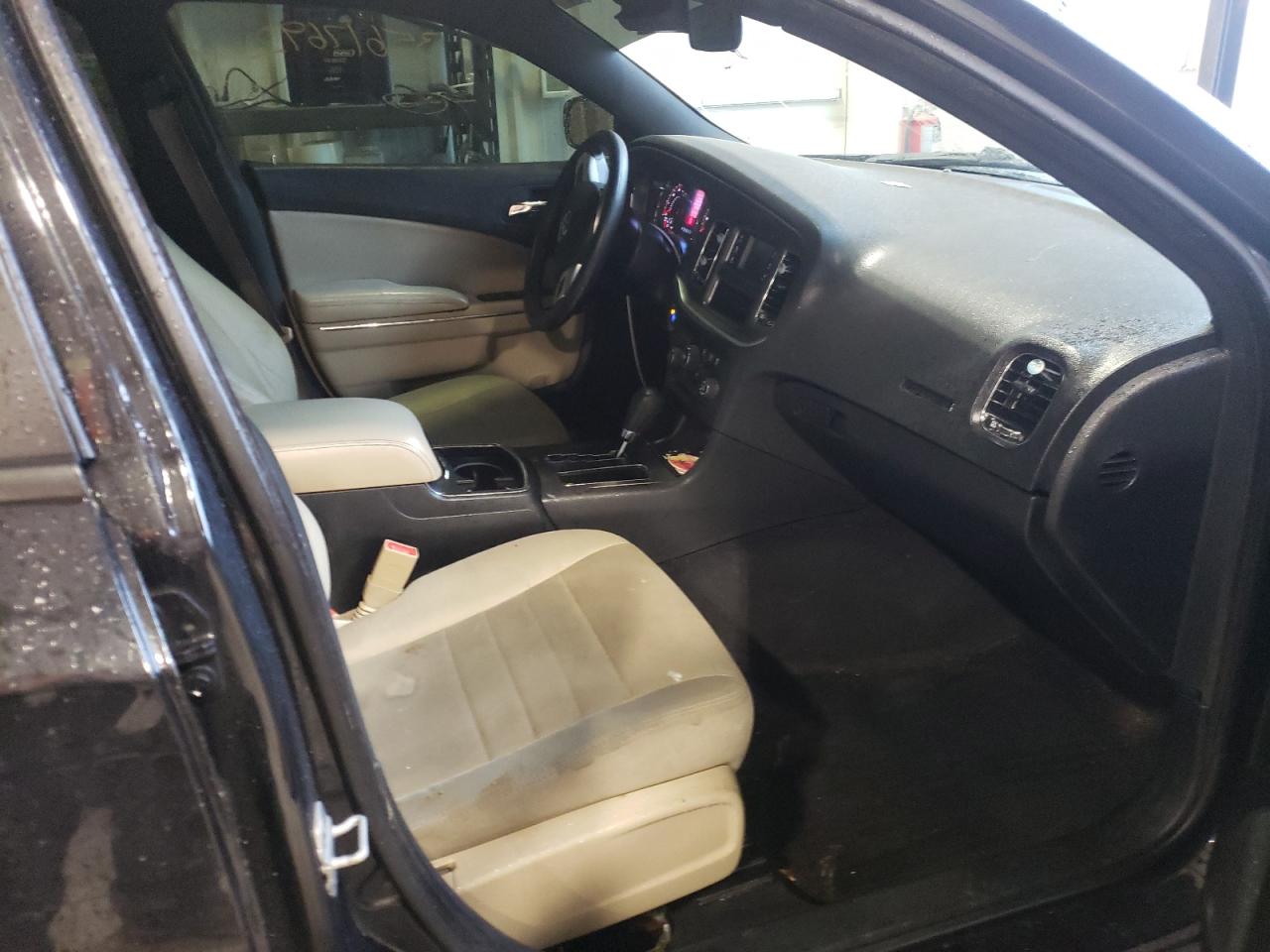 Photo 5 from auction – 2011 DODGE CHARGER with VIN 2B3CL3CG0BH553472