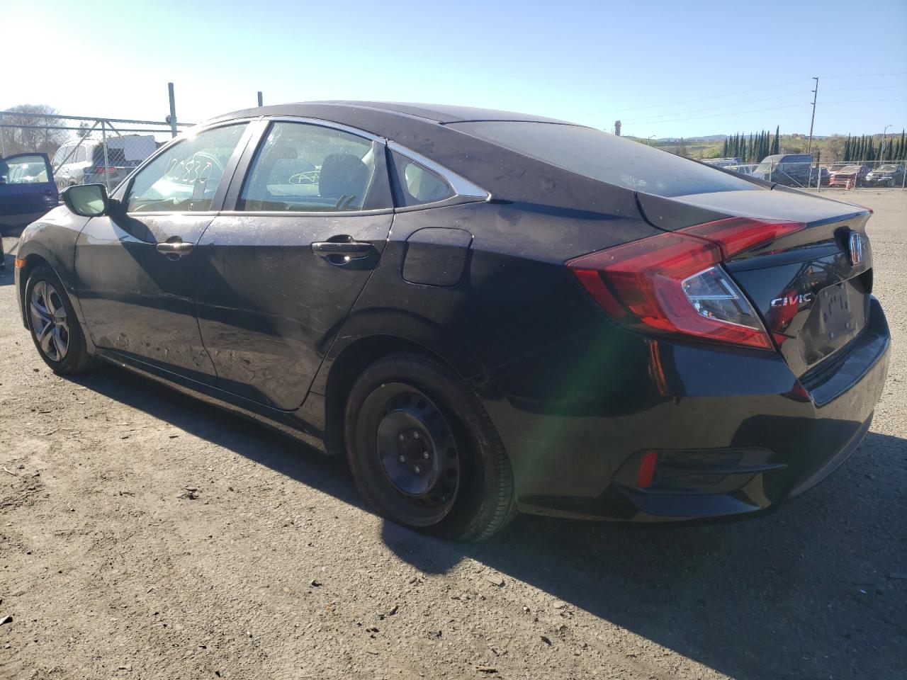 Photo 3 from auction – 2016 HONDA CIVIC LX with VIN 2HGFC2F50GH575979