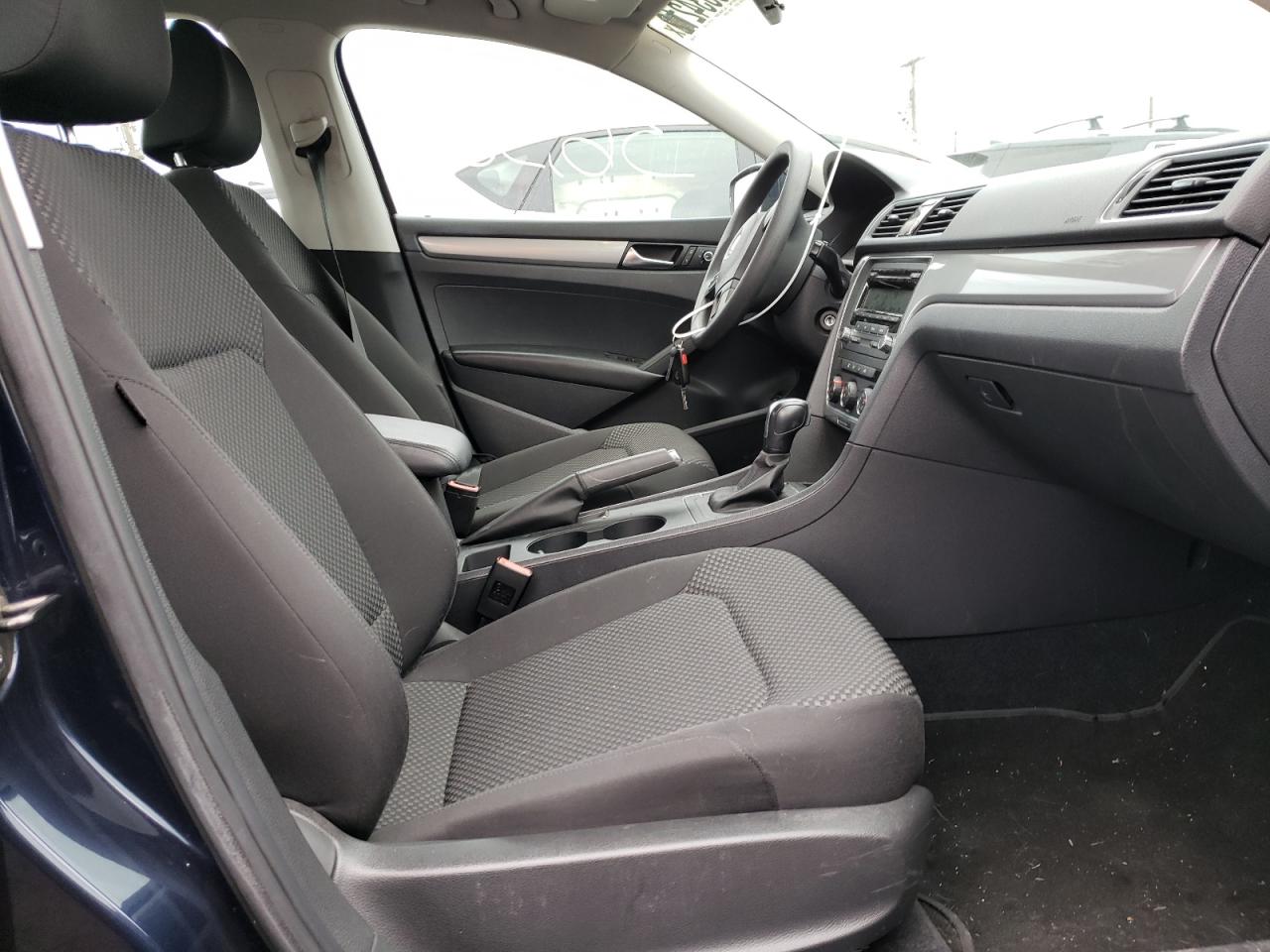 Photo 5 from auction – 2013 VOLKSWAGEN PASSAT S with VIN 1VWAP7A35DC082262
