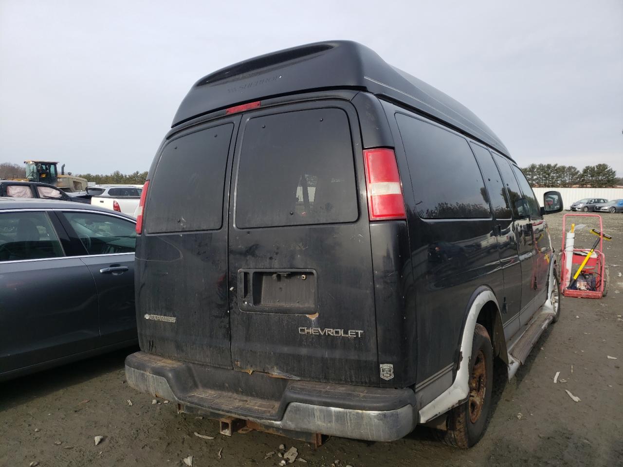 Photo 4 from auction – 2003 CHEVROLET EXPRESS G1 with VIN 1GBFG15T831160242