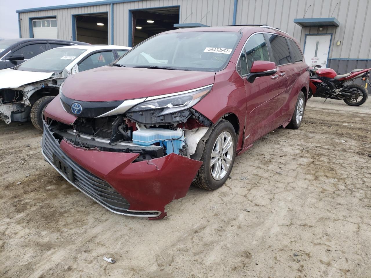 Photo 2 from auction – 2021 TOYOTA SIENNA LIM with VIN 5TDESKFC9MS006704