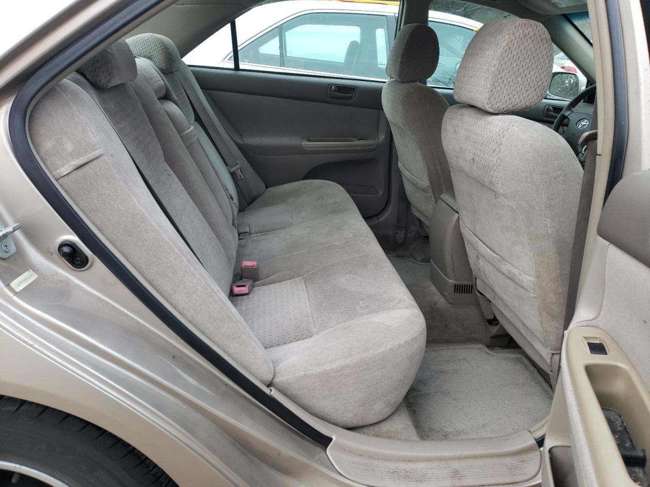Photo 6 from auction – 2002 TOYOTA CAMRY LE with VIN 4T1BF32K52U022834