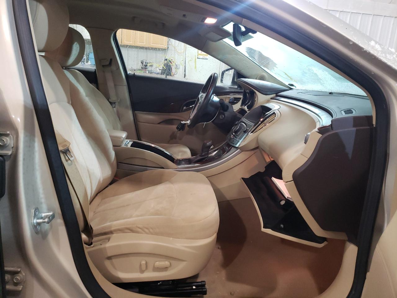 Photo 5 from auction – 2010 BUICK LACROSSE C with VIN 1G4GB5EGXAF159257