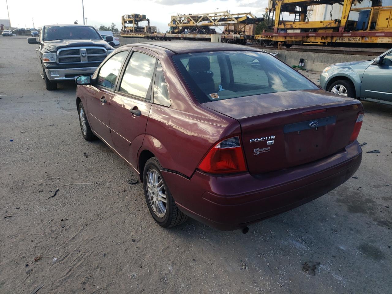 Photo 3 from auction – 2007 FORD FOCUS with VIN 1FAFP34N87W174859