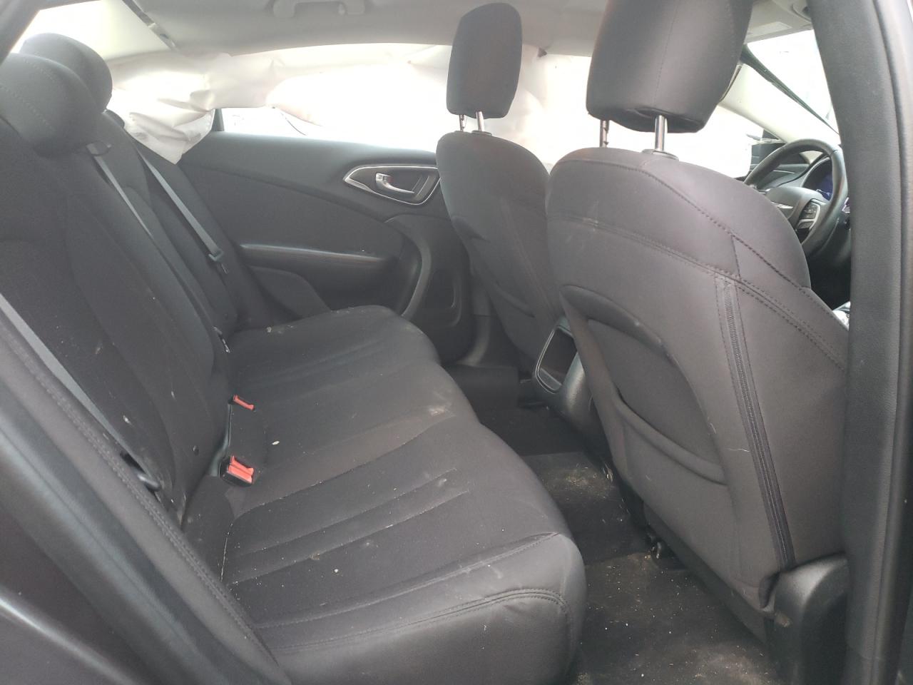 Photo 6 from auction – 2015 CHRYSLER 200 LIMITE with VIN 1C3CCCAB3FN603398