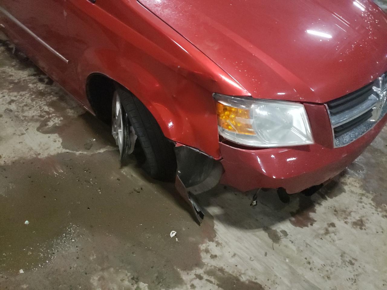 Photo 9 from auction – 2010 DODGE GRAND CARA with VIN 2D4RN5D17AR135687
