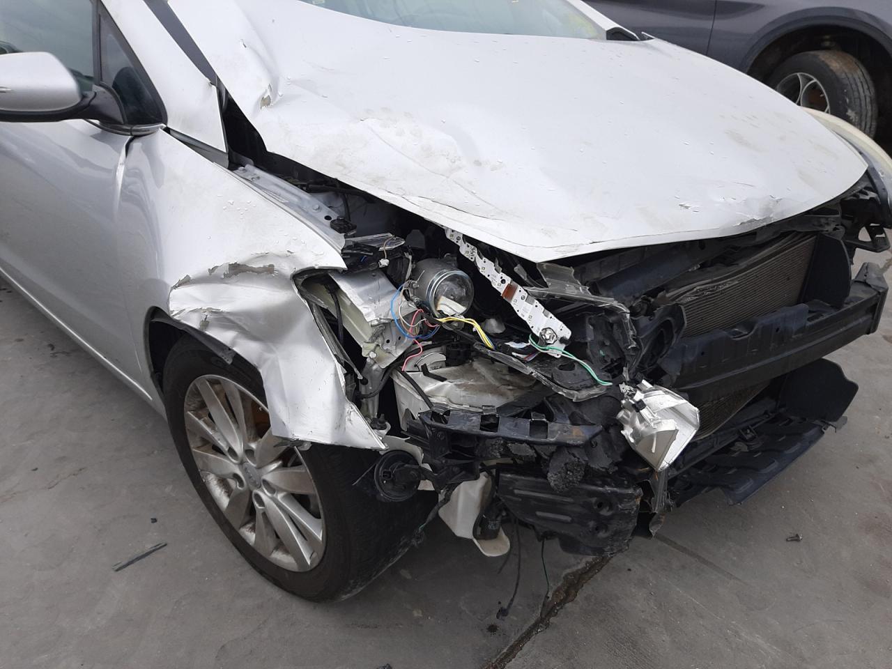 صورة رقم 9 من المزاد - 2014 KIA FORTE EX مع VIN KNAFX4A88E5235495