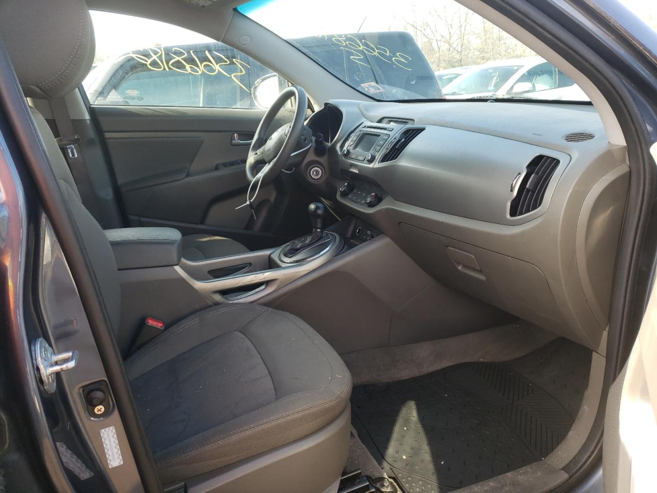 Photo 5 from auction – 2013 KIA SPORTAGE L with VIN KNDPBCA22D7499889
