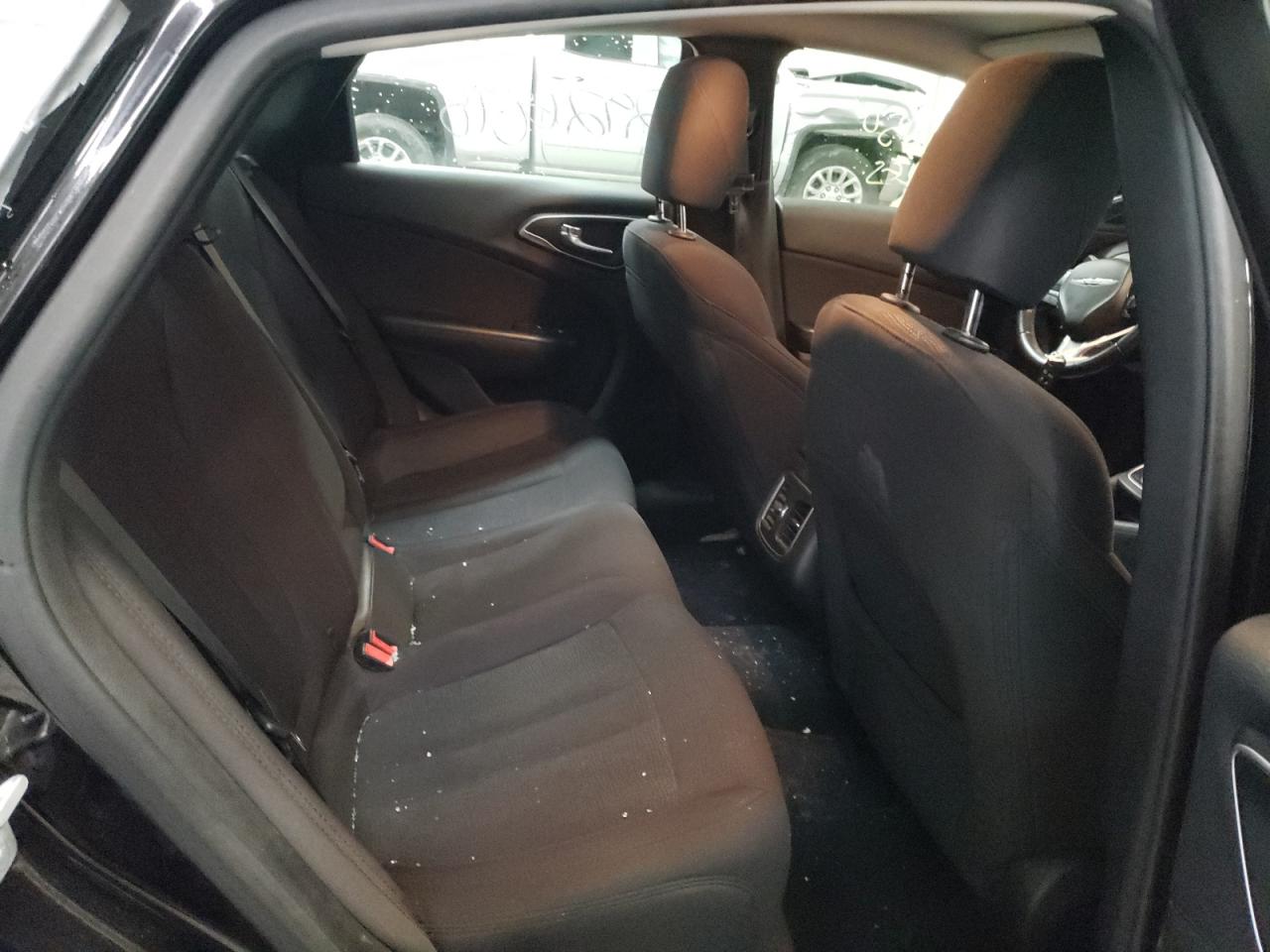 Photo 6 from auction – 2015 CHRYSLER 200 LIMITE with VIN 1C3CCCAB6FN646648