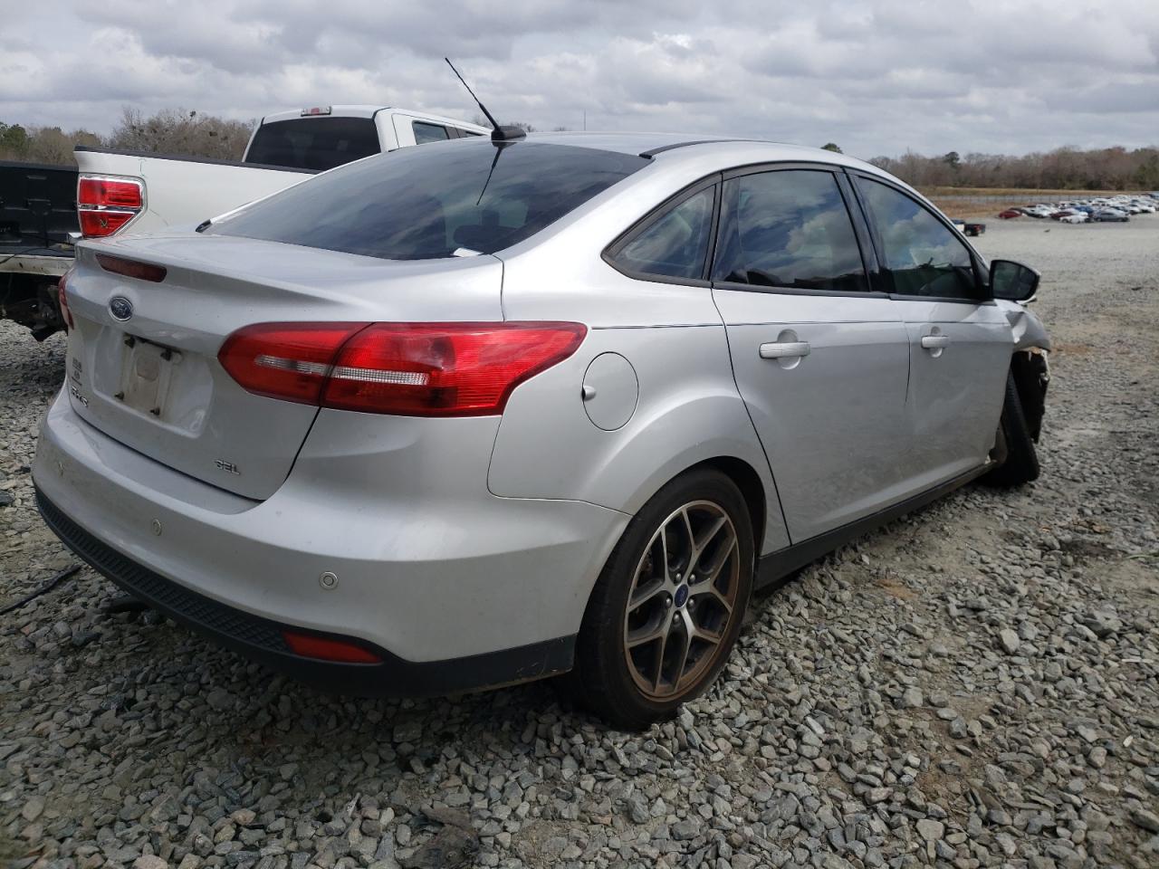 Photo 4 from auction – 2018 FORD FOCUS SEL with VIN 1FADP3H23JL214474