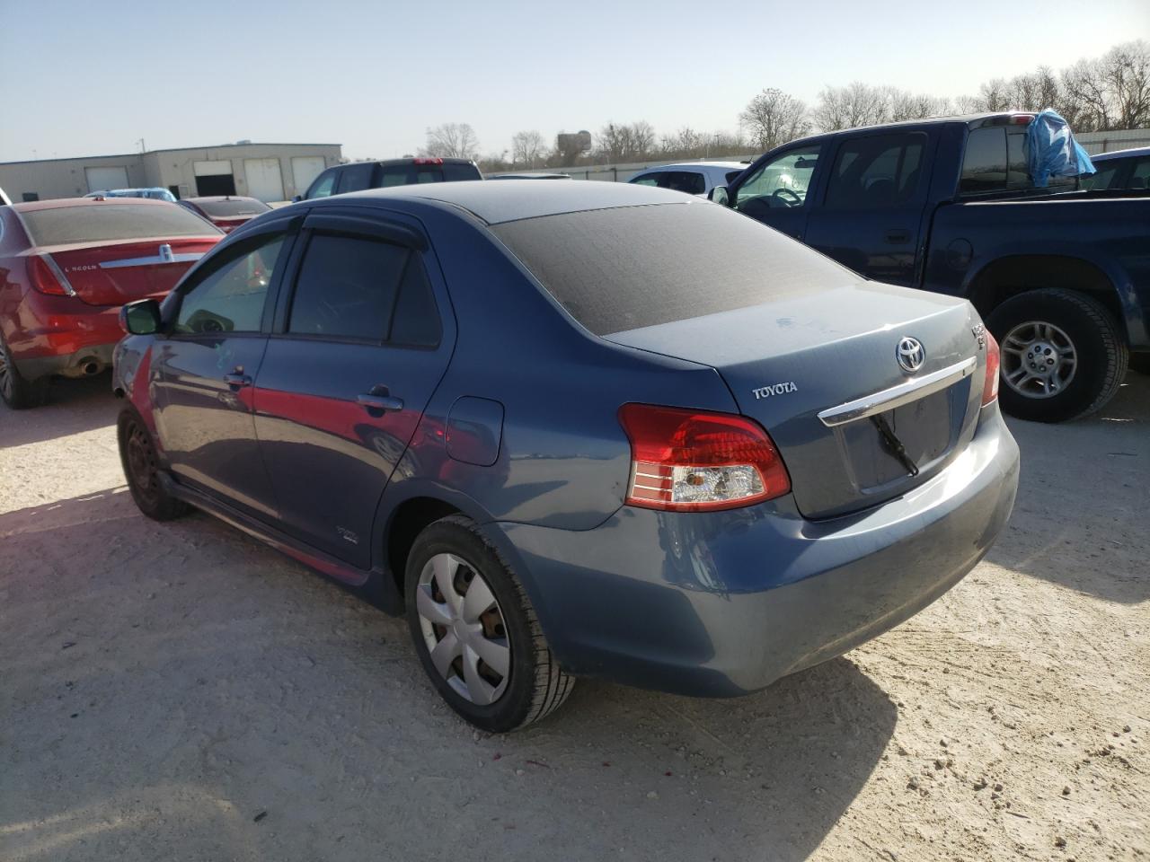 Photo 3 from auction – 2007 TOYOTA YARIS with VIN JTDBT923471039352