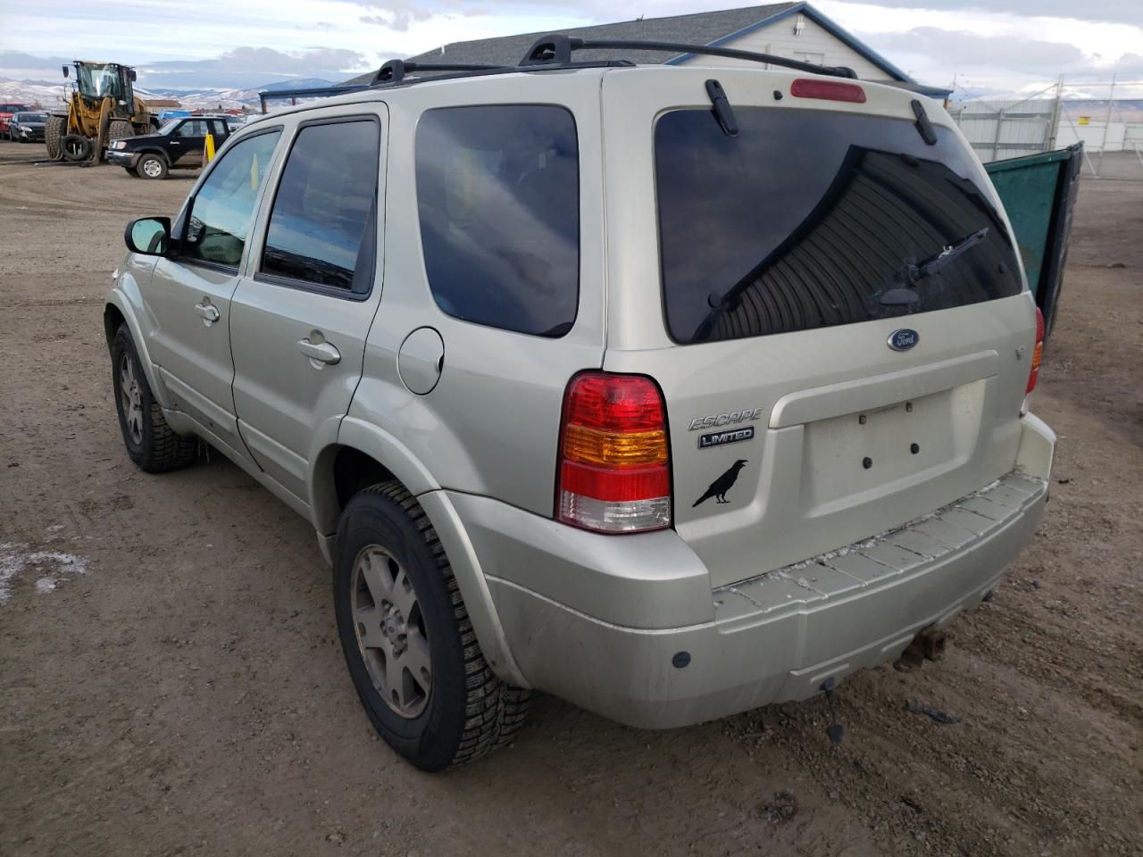 Photo 3 from auction – 2005 FORD ESCAPE LIM with VIN 1FMYU94105KB35761