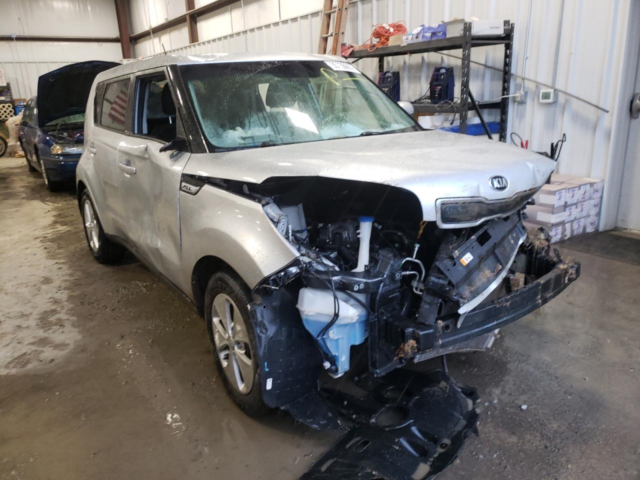 KIA SOUL 2016 with VIN KNDJN2A2XG7835686 - Photo from auction