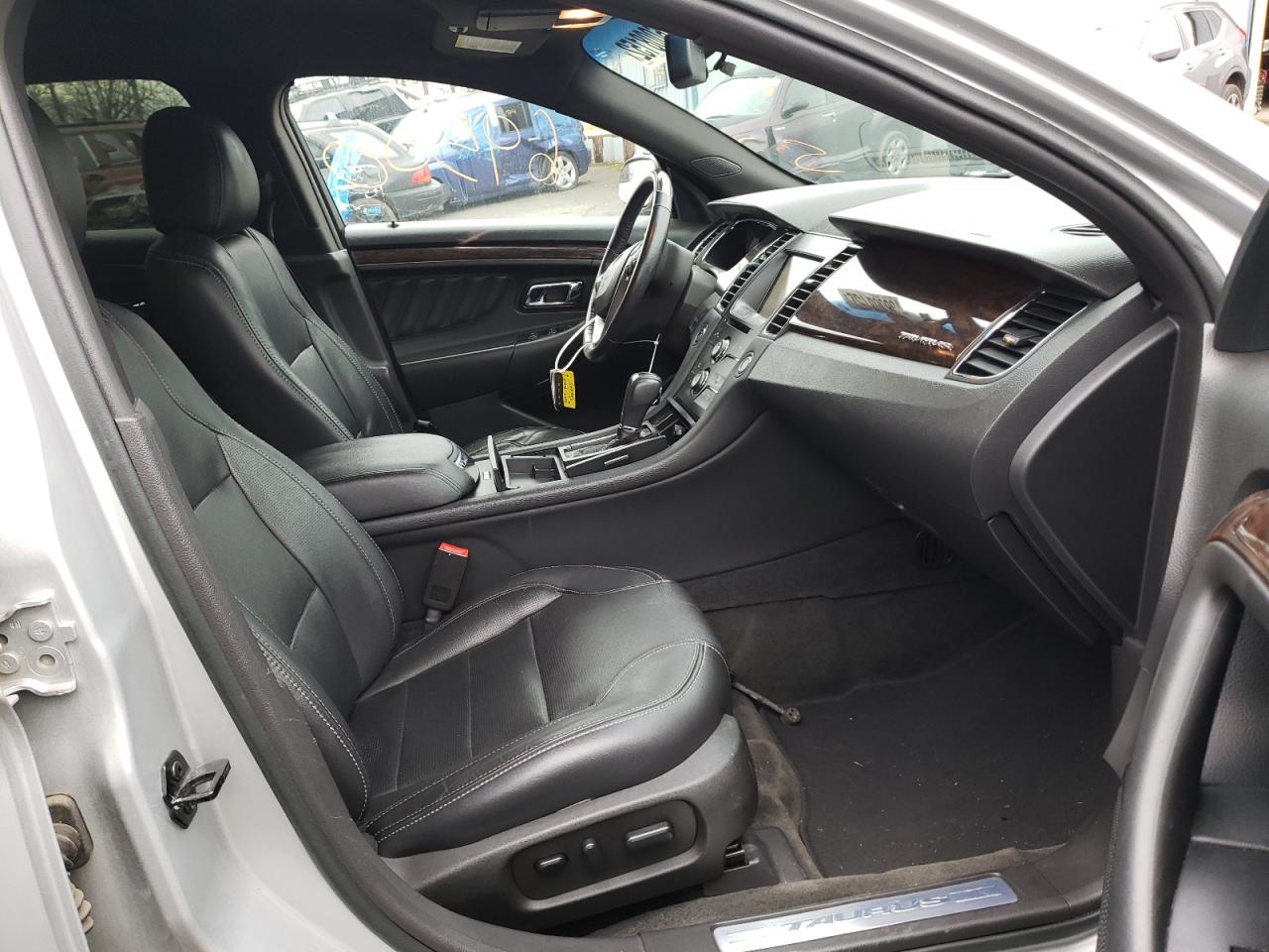 Photo 5 from auction – 2014 FORD TAURUS LIM with VIN 1FAHP2F8XEG176338