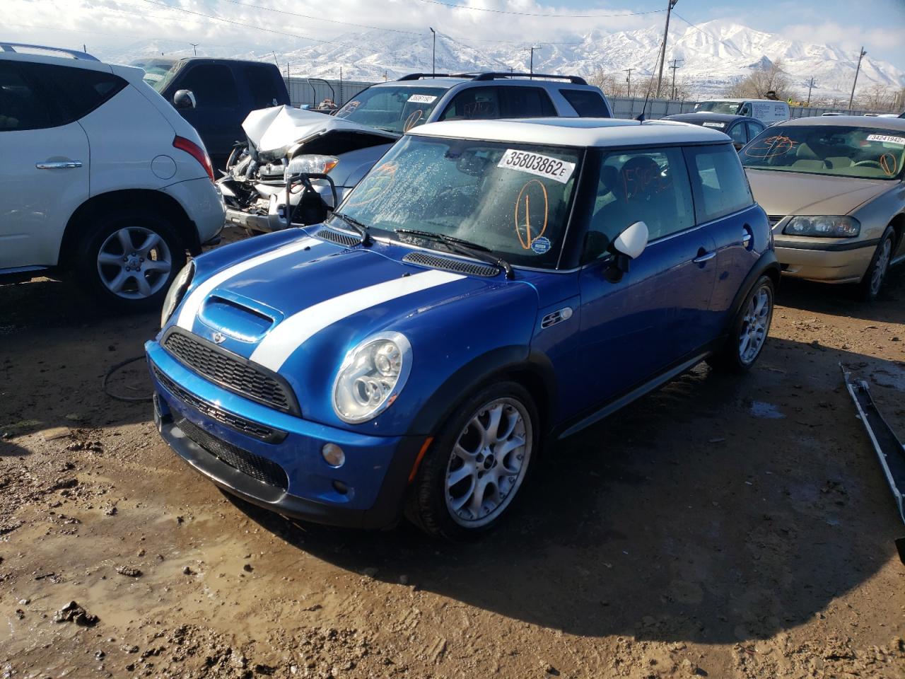 Photo 2 from auction – 2005 MINI COOPER S with VIN WMWRE33515TG98562