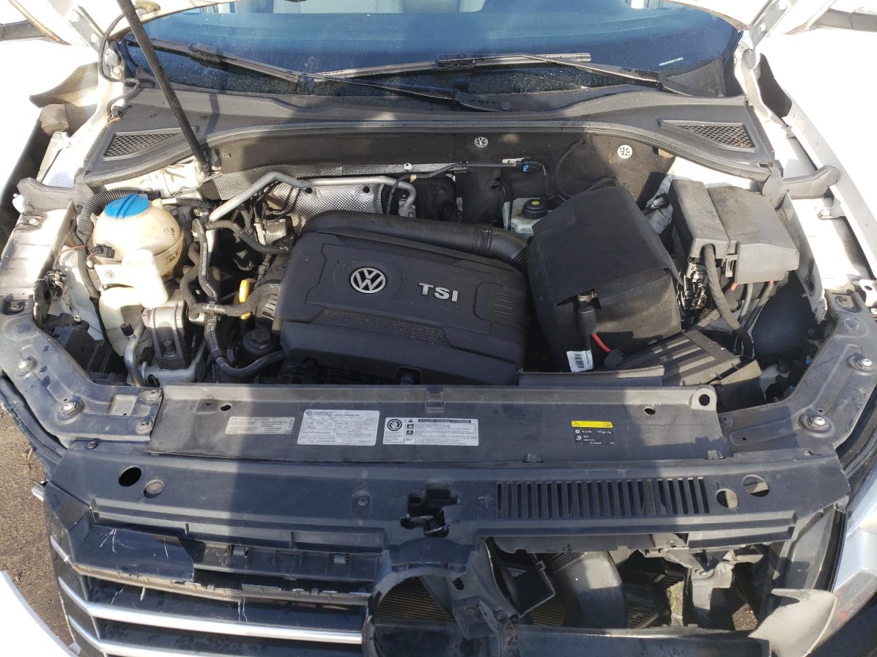 Photo 7 from auction – 2015 VOLKSWAGEN PASSAT S with VIN 1VWAS7A33FC115342