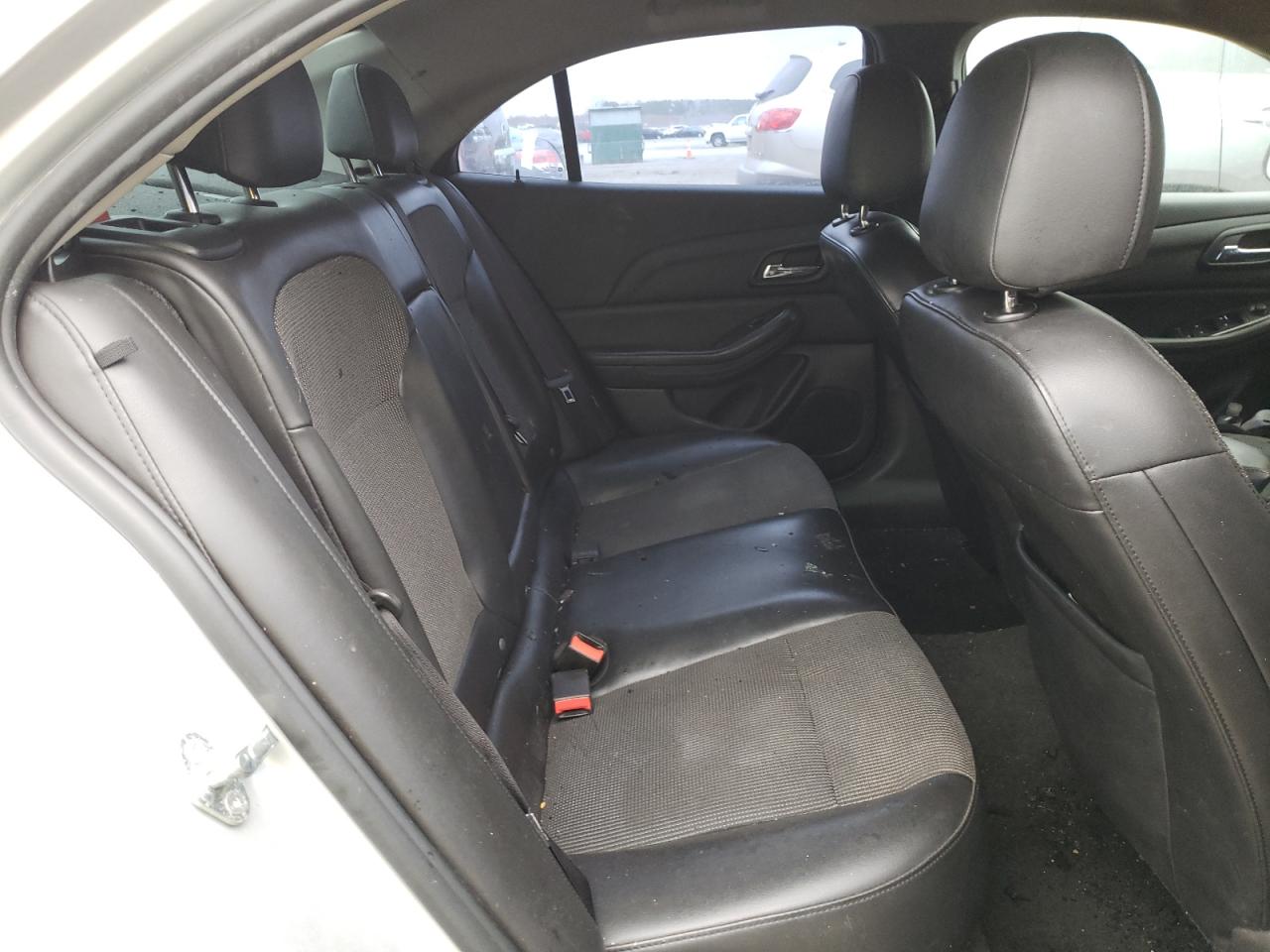 Photo 6 from auction – 2016 CHEVROLET MALIBU LIM with VIN 1G11C5SA5GF149230
