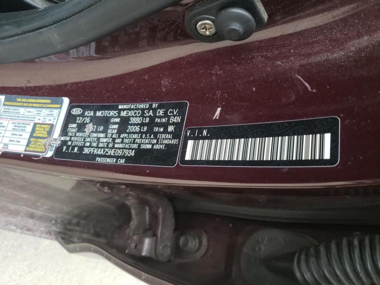 Photo 10 from auction – 2017 KIA FORTE LX with VIN 3KPFK4A75HE097934