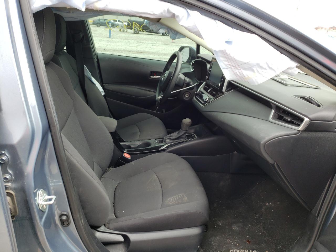 Photo 5 from auction – 2020 TOYOTA COROLLA LE with VIN 5YFEPRAE6LP104311