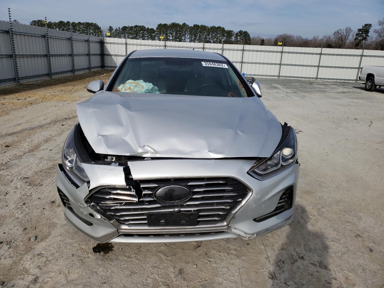 Photo 9 from auction – 2019 HYUNDAI SONATA with VIN KMHE24L30KA091776