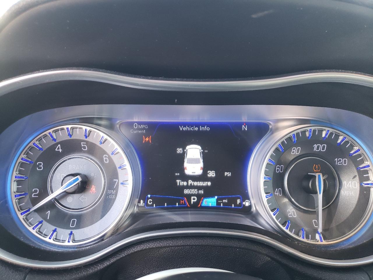 Photo 8 from auction – 2016 CHRYSLER 300C with VIN 2C3CCAEG3GH189804