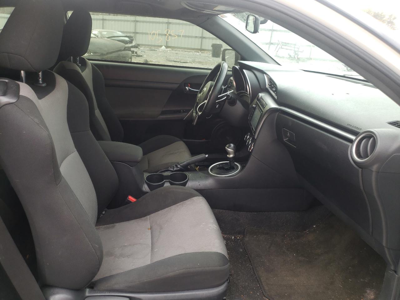 Photo 5 from auction – 2016 TOYOTA SCION TC with VIN JTKJF5C70GJ023672