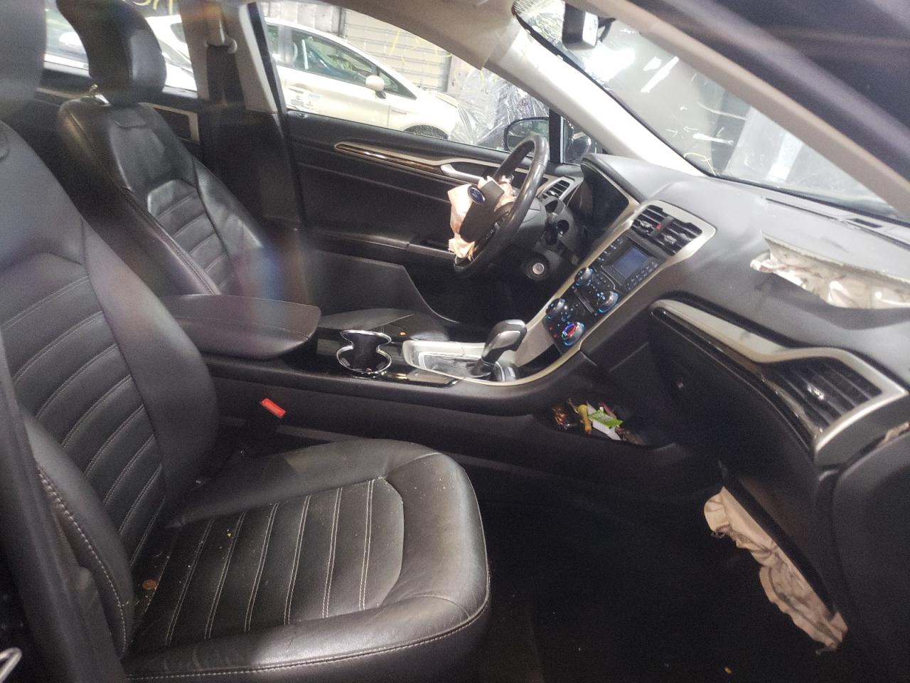 Photo 5 from auction – 2014 FORD FUSION SE with VIN 3FA6P0HDXER195664