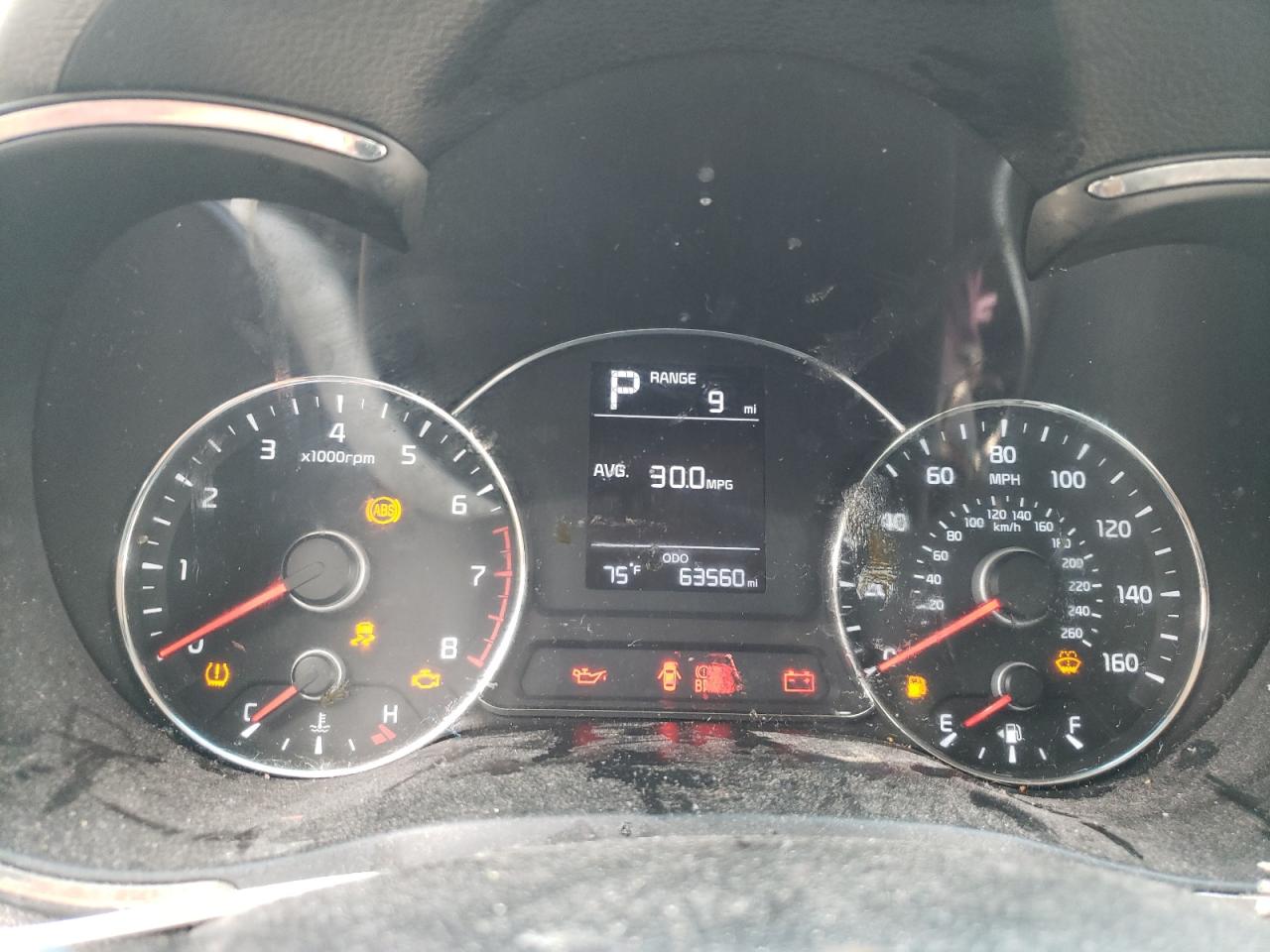 Photo 8 from auction – 2017 KIA FORTE LX with VIN 3KPFK4A72HE136558