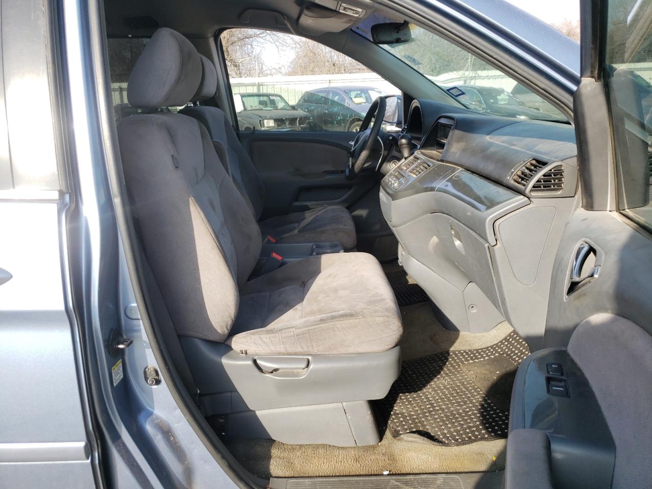 Photo 5 from auction – 2006 HONDA ODYSSEY with VIN 5FNRL38456B073186