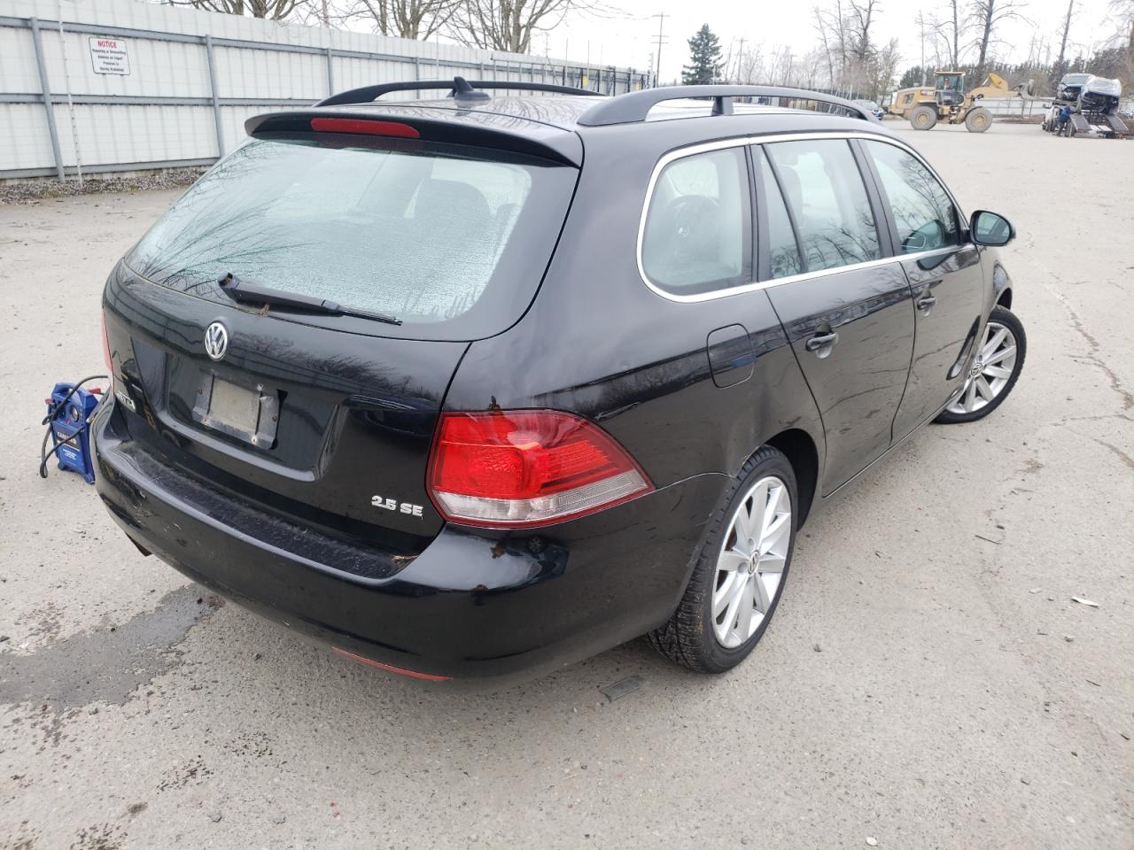 Photo 4 from auction – 2011 VOLKSWAGEN JETTA S with VIN 3VWPZ7AJ7BM635055