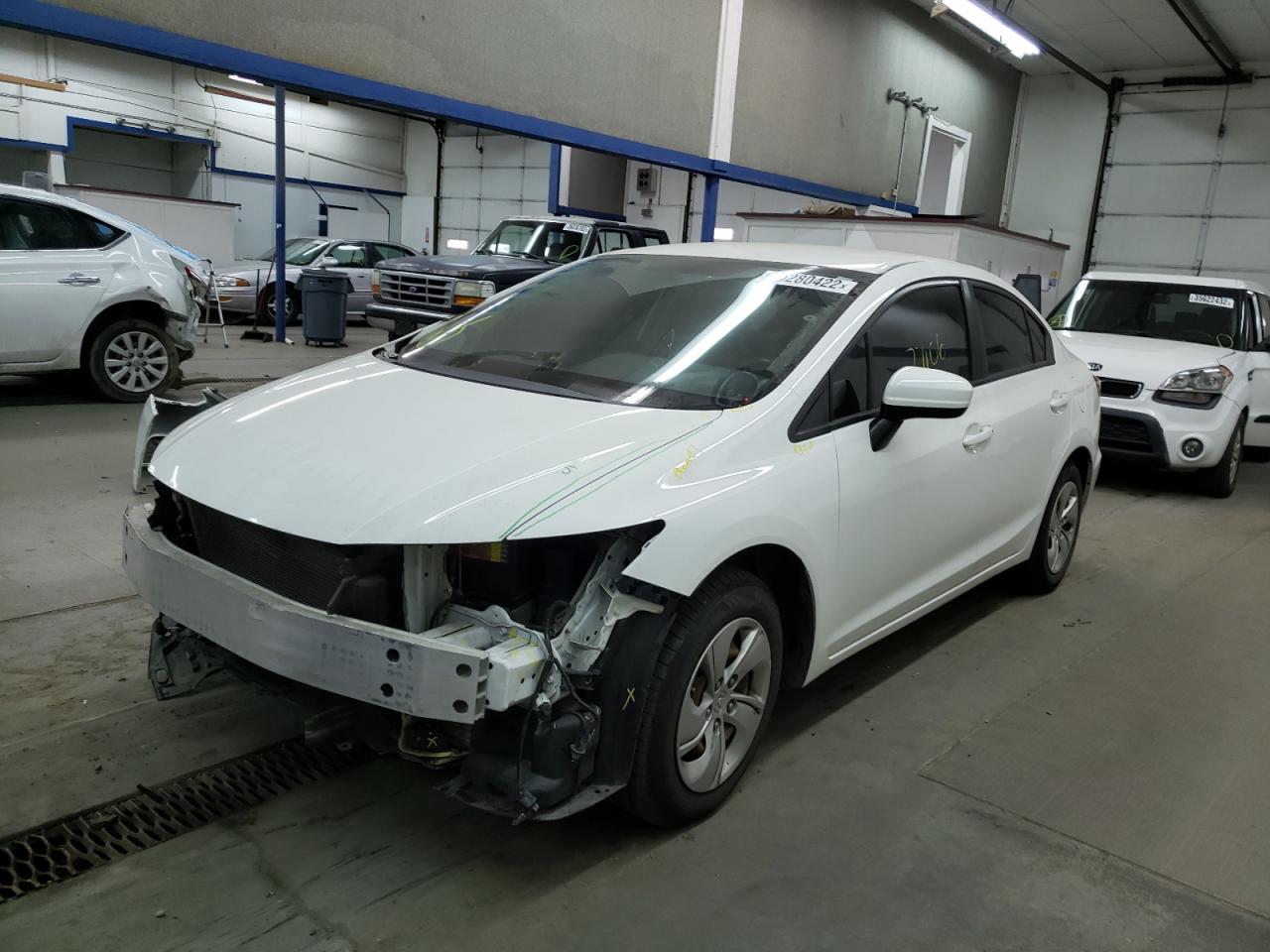 Photo 2 from auction – 2015 HONDA CIVIC LX with VIN 2HGFB2F5XFH515256