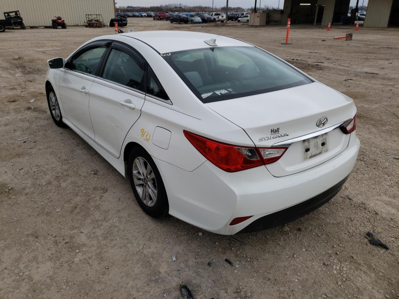 Photo 3 from auction – 2014 HYUNDAI SONATA GLS with VIN 5NPEB4AC3EH856810