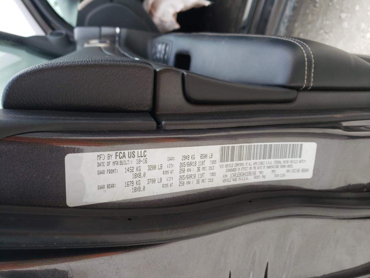 Photo 10 from auction – 2017 JEEP GRAND CHER with VIN 1C4RJEBG0HC696106