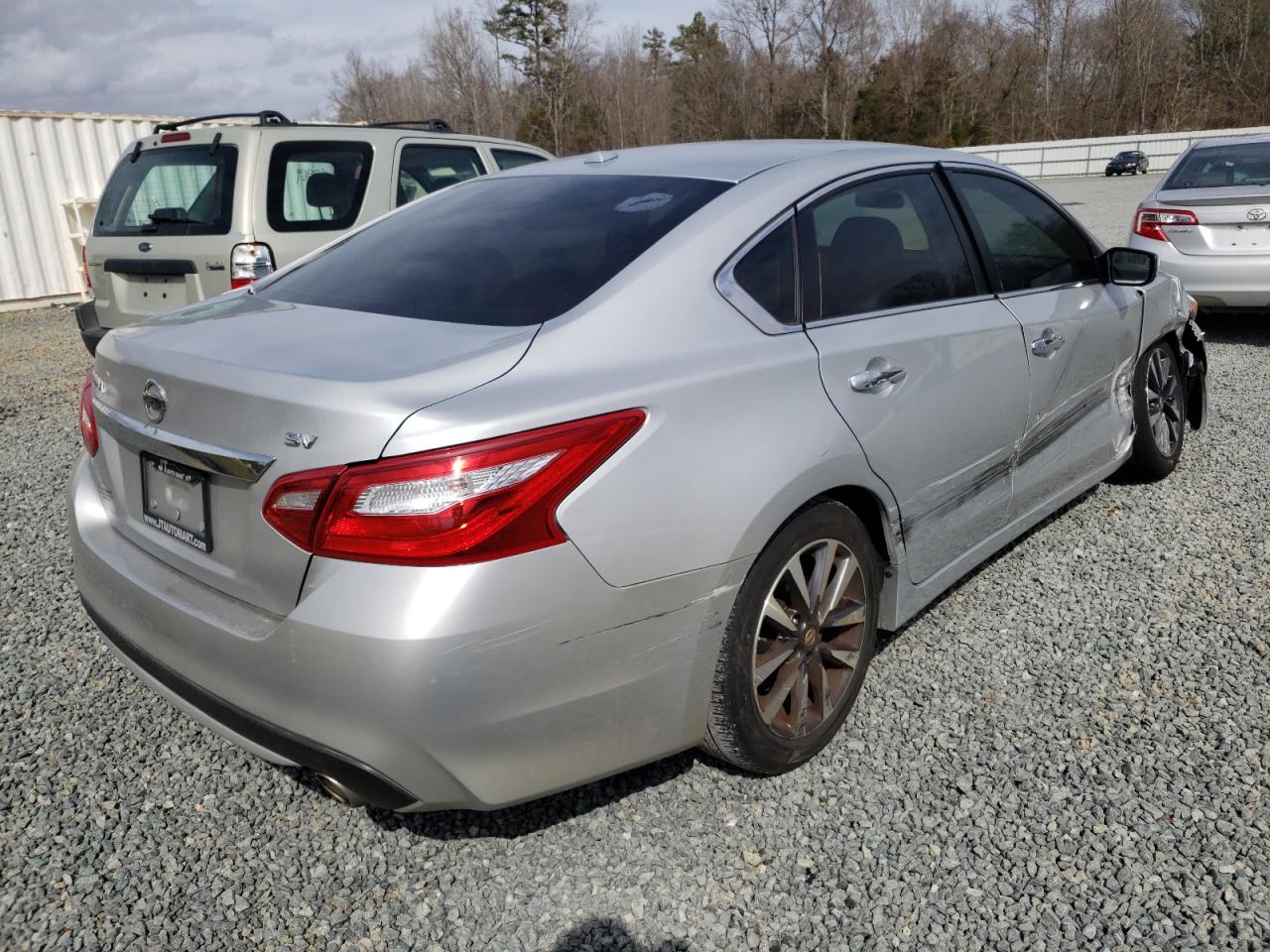 Photo 4 from auction – 2017 NISSAN ALTIMA 2.5 with VIN 1N4AL3AP0HC247043