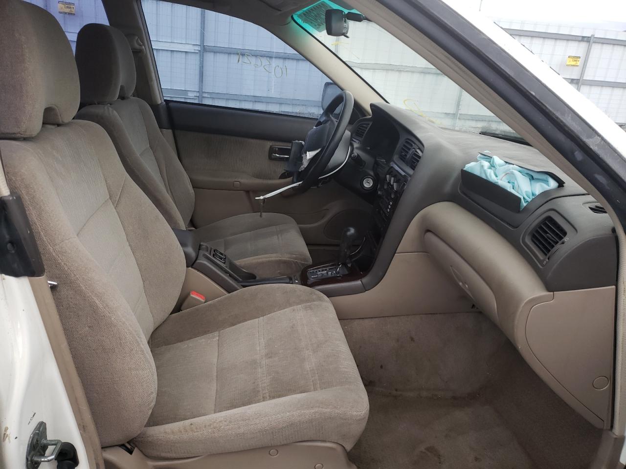 Photo 5 from auction – 2001 SUBARU LEGACY OUT with VIN 4S3BH675517627565