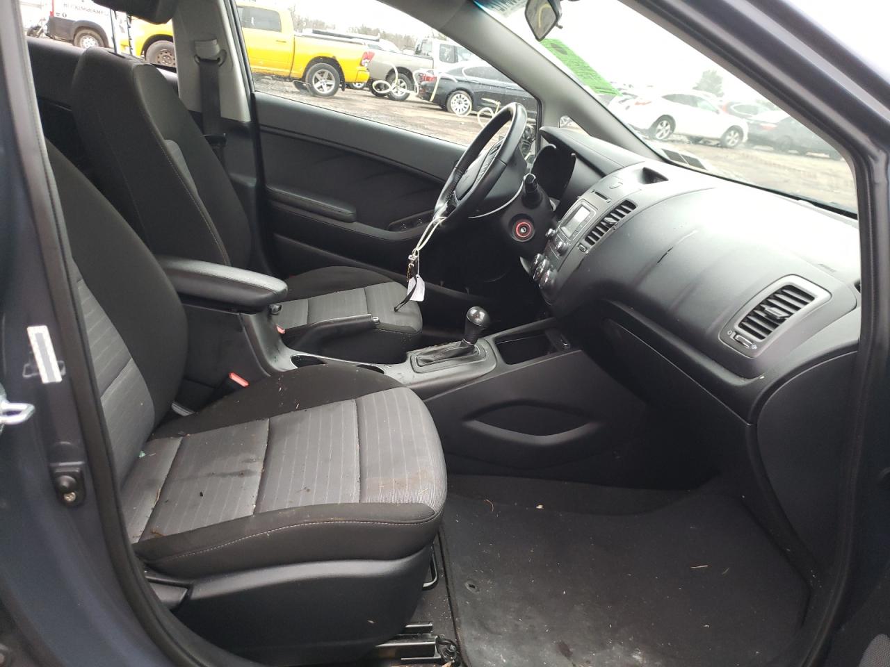Photo 5 from auction – 2014 KIA FORTE EX with VIN KNAFX5A83E5196210