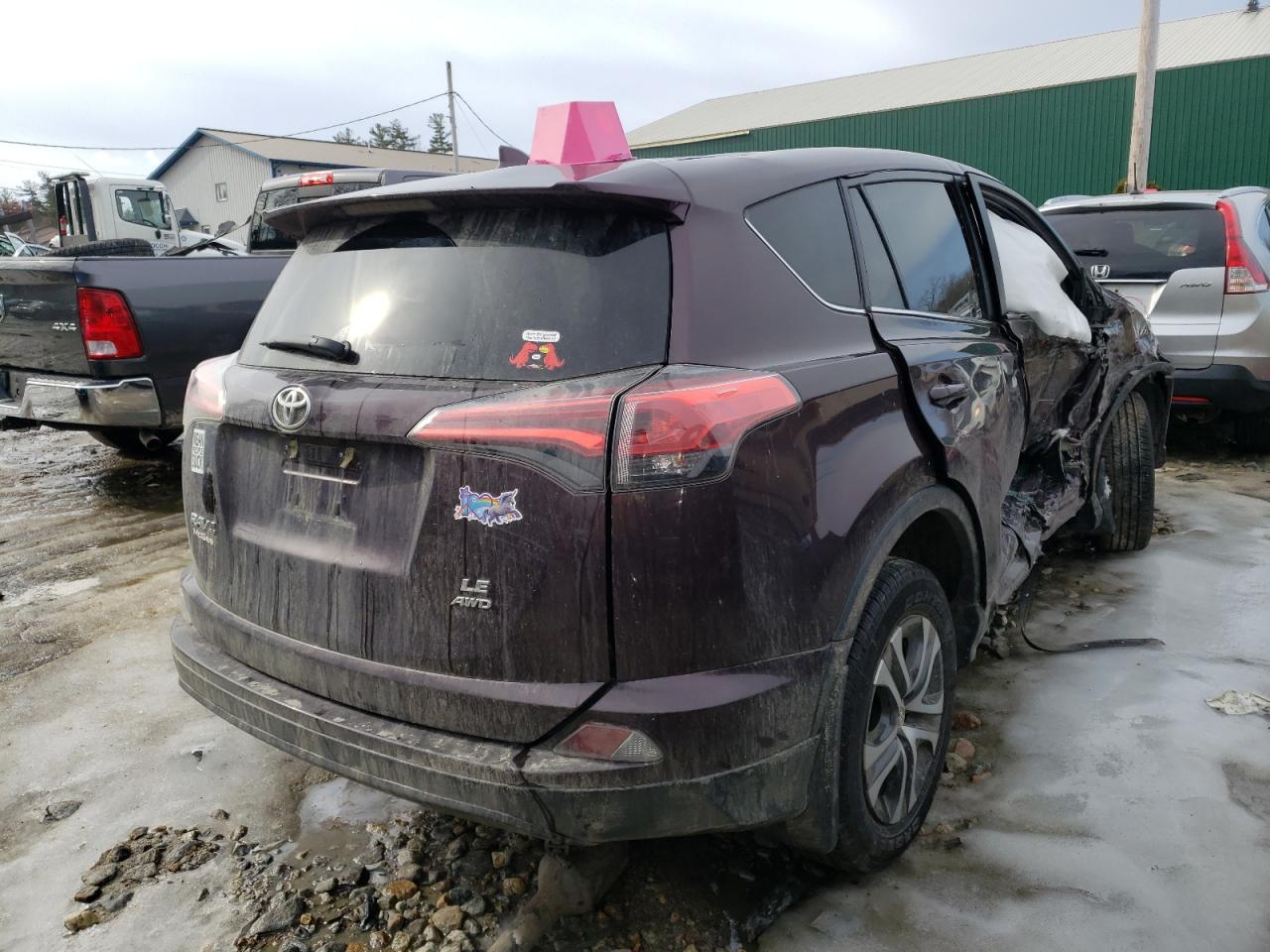 Photo 4 from auction – 2018 TOYOTA RAV4 LE with VIN 2T3BFREV0JW784130