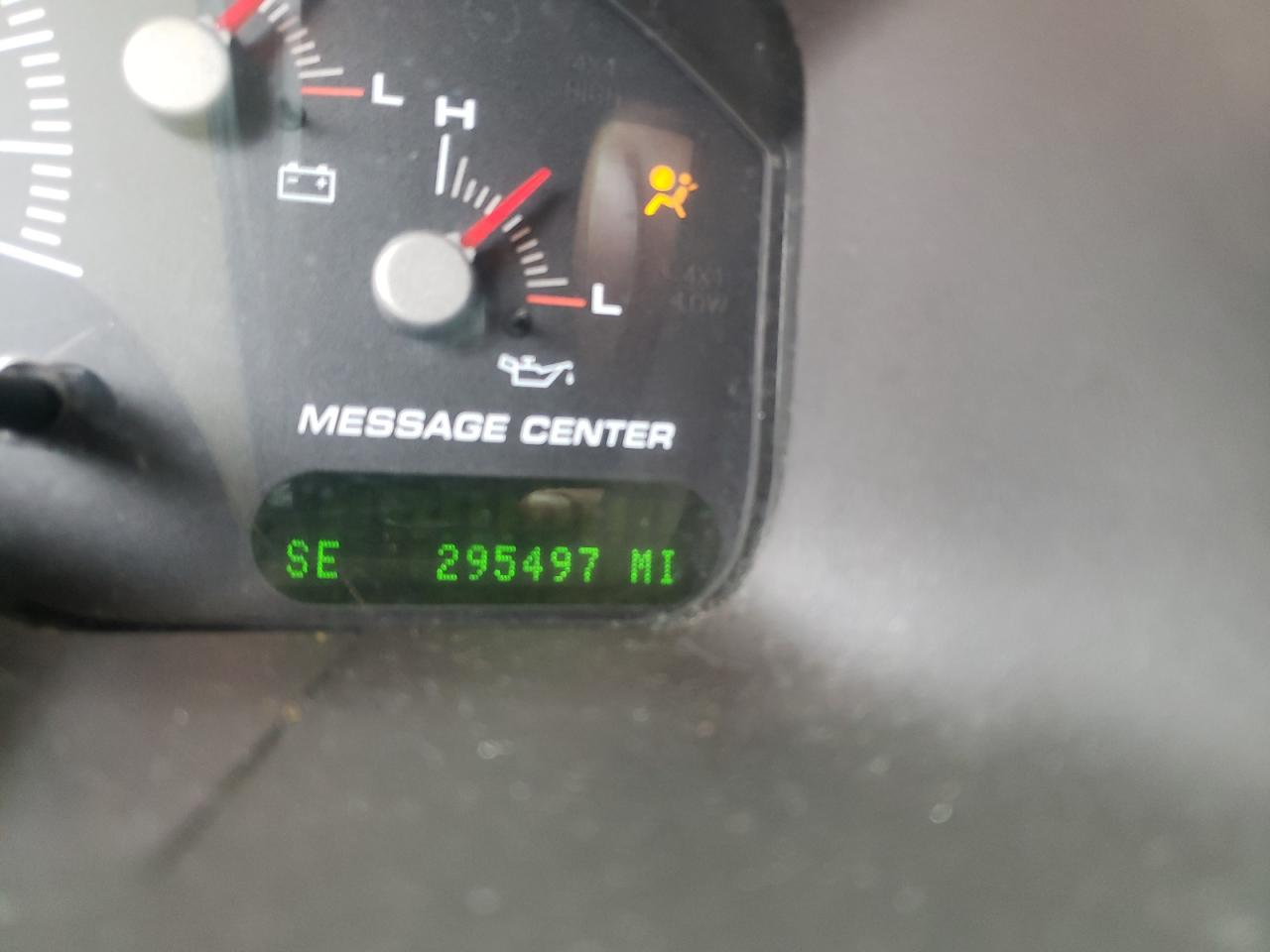 Zdjęcie 8 z aukcji – 2004 FORD EXPEDITION z VIN 1FMFU18L64LA28808