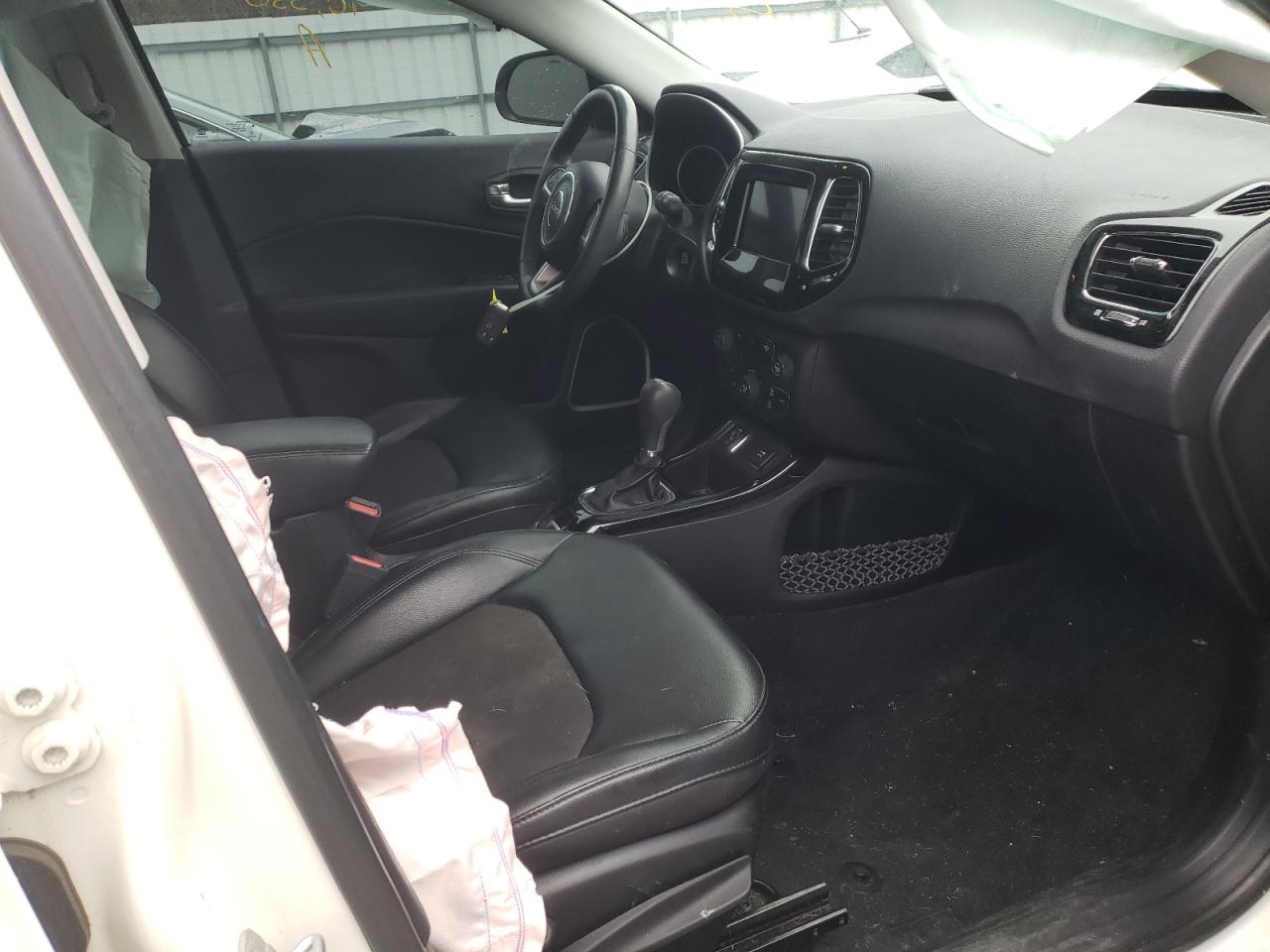 Photo 5 from auction – 2018 JEEP COMPASS LA with VIN 3C4NJCBB2JT326941