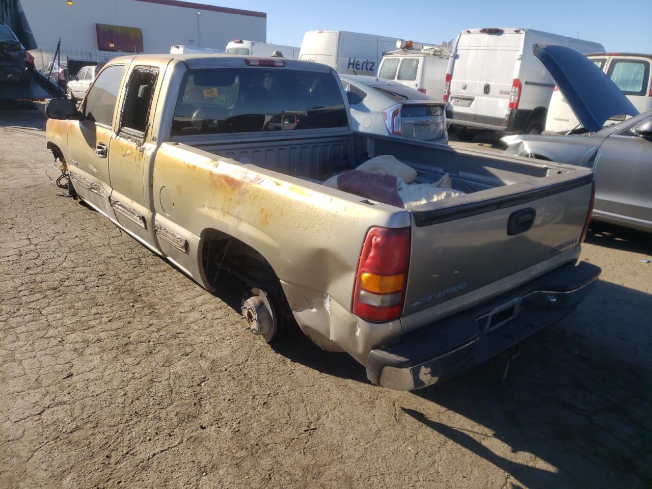 Photo 3 from auction – 2001 CHEVROLET SILVERADO with VIN 2GCEC19T411116825