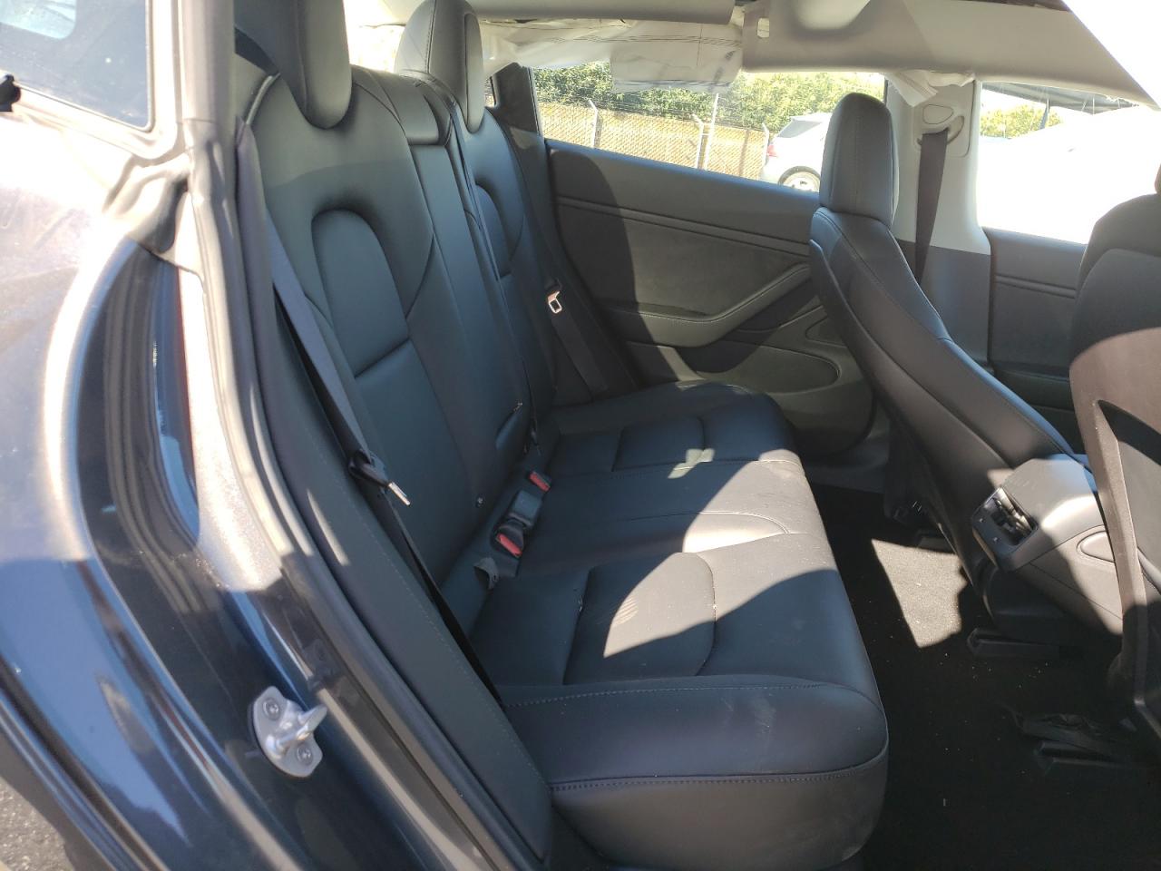 Photo 6 from auction – 2018 TESLA MODEL 3 with VIN 5YJ3E1EBXJF185983