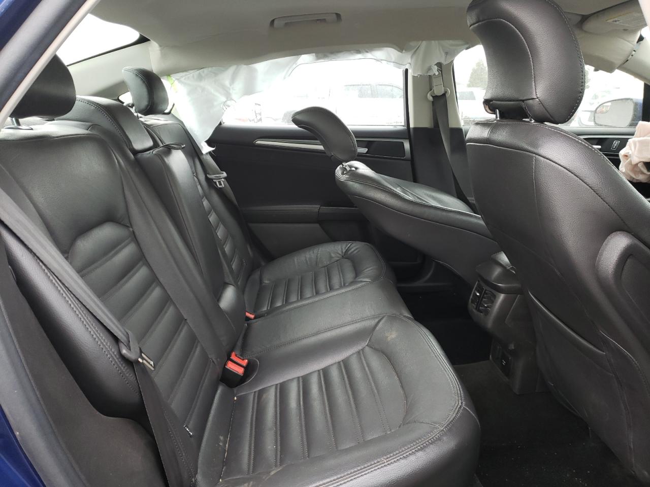 Photo 6 from auction – 2016 FORD FUSION SE with VIN 3FA6P0LU6GR367036