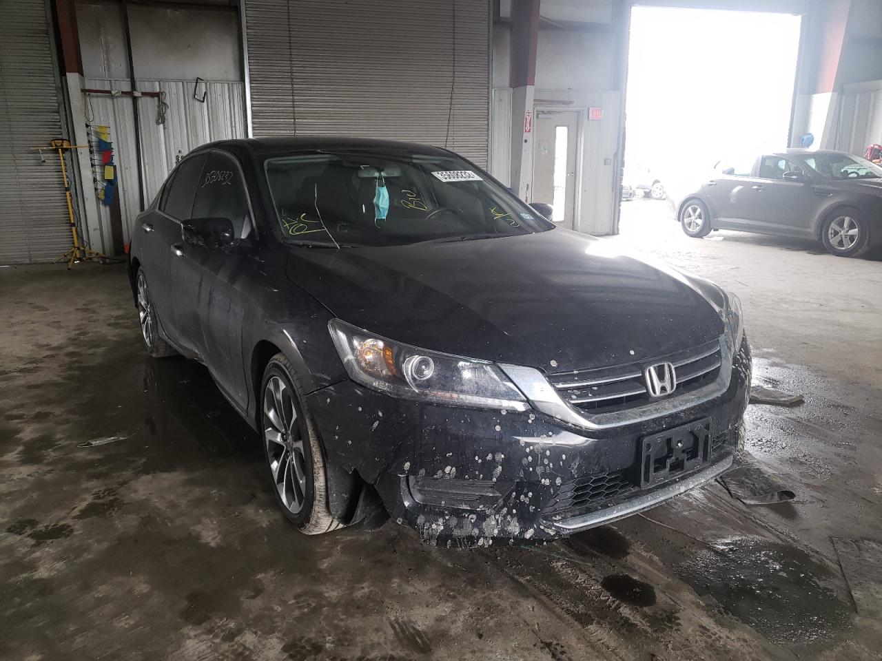 HONDA ACCORD SPO 2015 with VIN 1HGCR2E52FA099802 - Photo from auction