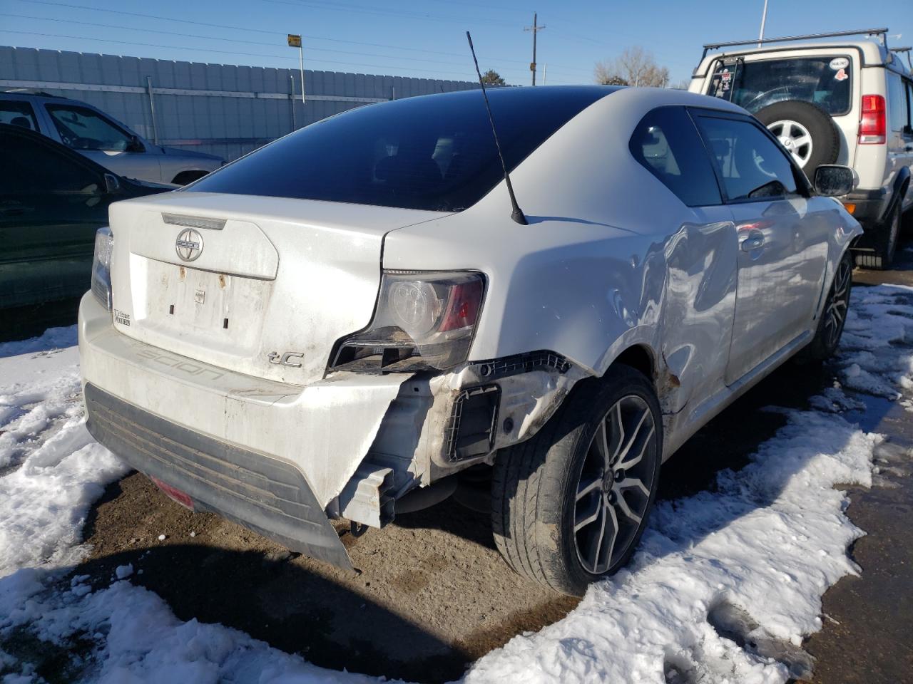 Photo 4 from auction – 2015 TOYOTA SCION TC with VIN JTKJF5C75F3090951