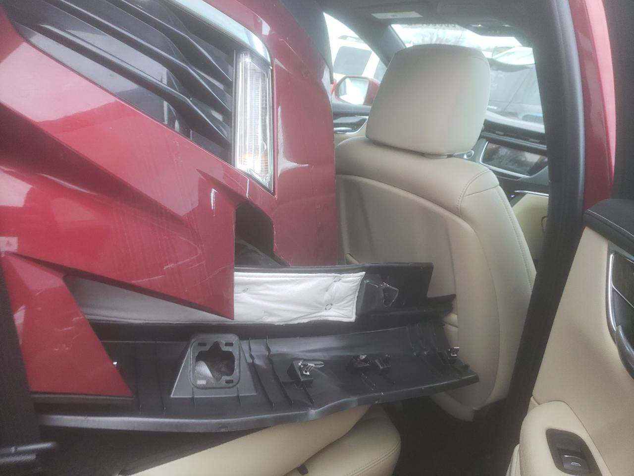 Photo 6 from auction – 2019 CADILLAC XT5 with VIN 1GYKNBRS6KZ143439